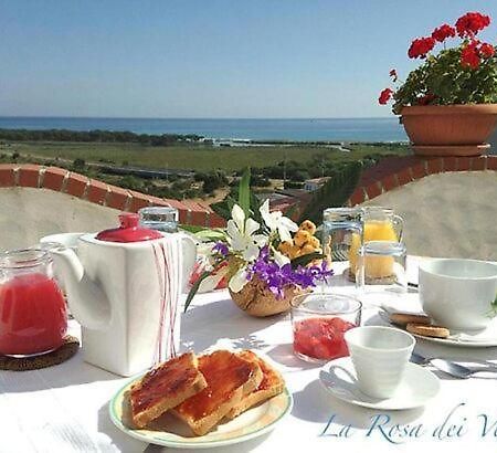 La Rosa Dei Venti Bed & Breakfast La Caletta Bagian luar foto