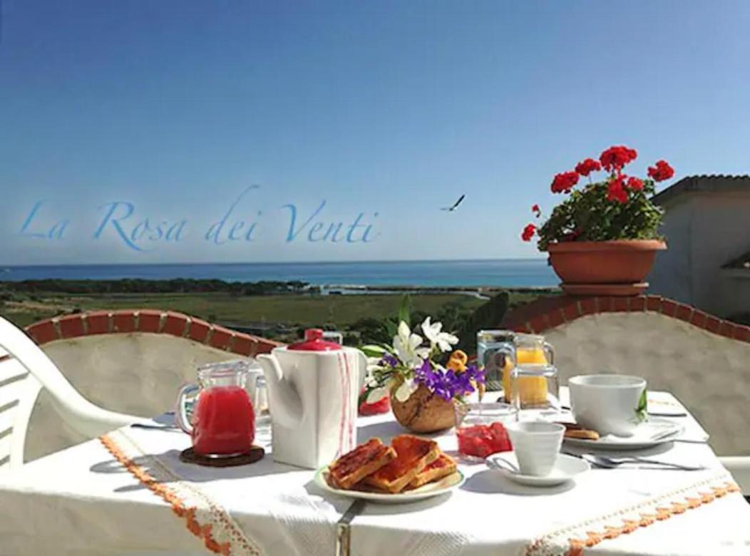 La Rosa Dei Venti Bed & Breakfast La Caletta Bagian luar foto